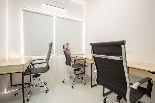 Meeting Room (2-3 คน)