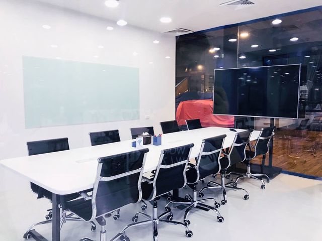 Meeting Room (12-14 คน)