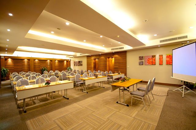 1569231759-056  Vanda Meeting Room.jpg