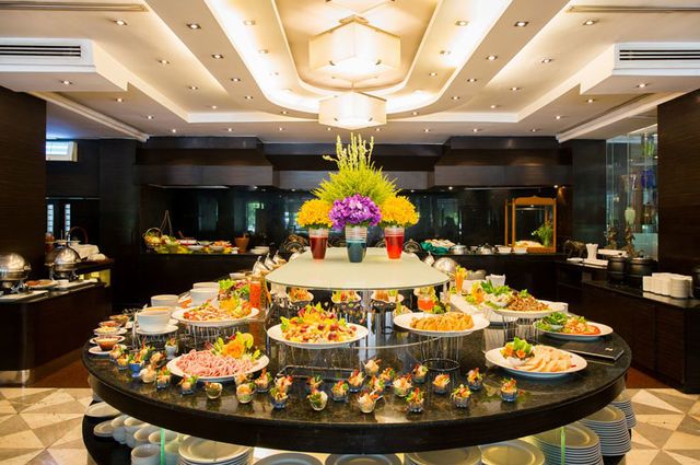 พื้นที่ในอาคาร สำหรับ 600 คน