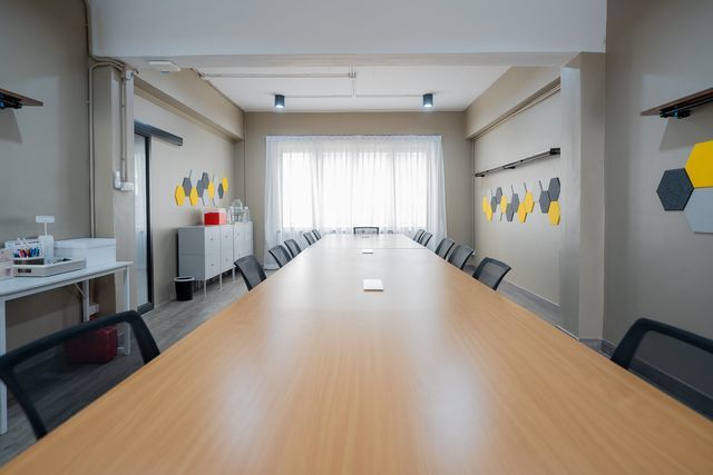 Crownex Meeting Room